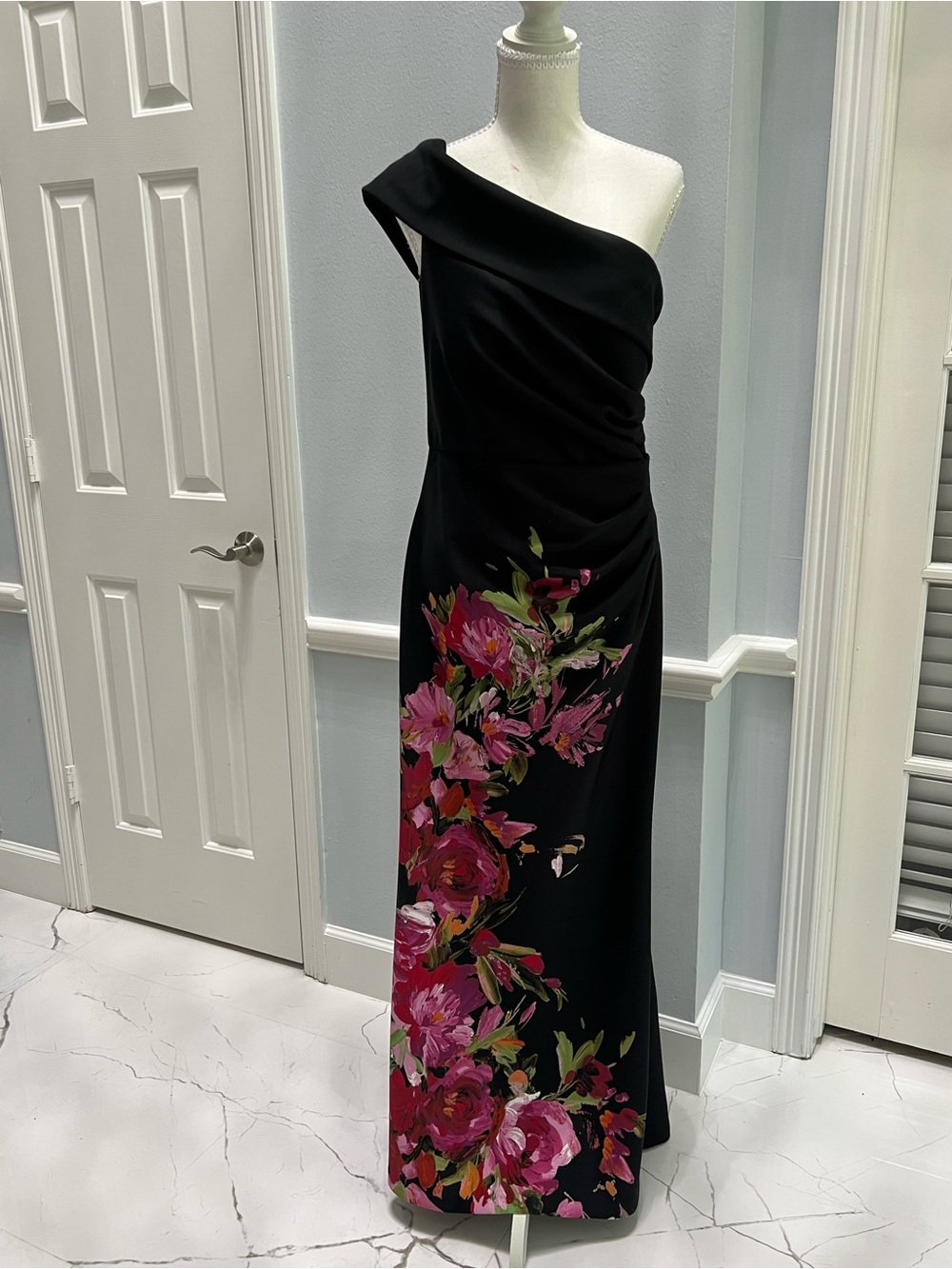 Eliza J Black Floral One-Shoulder Evening Gown – Size 12